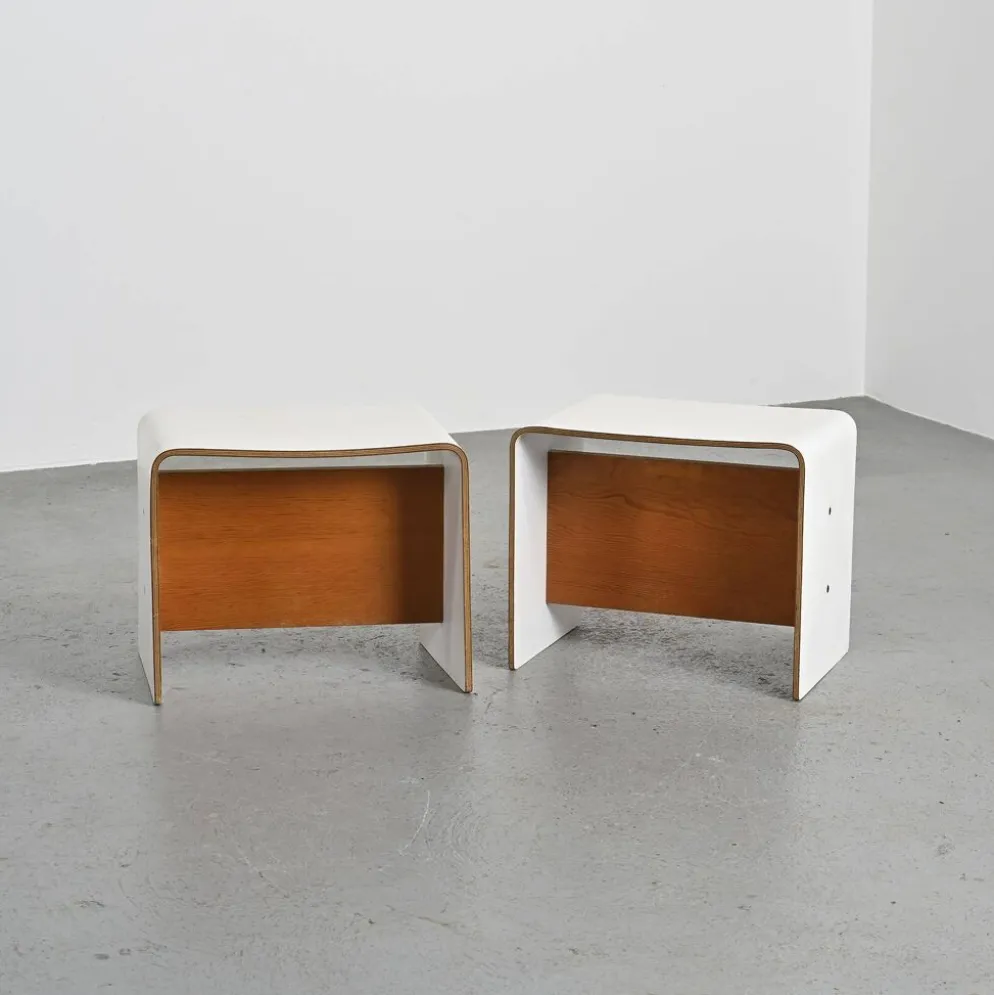 Pierre Guariche, paire de tables de chevet pour la Plagne, vers 1968