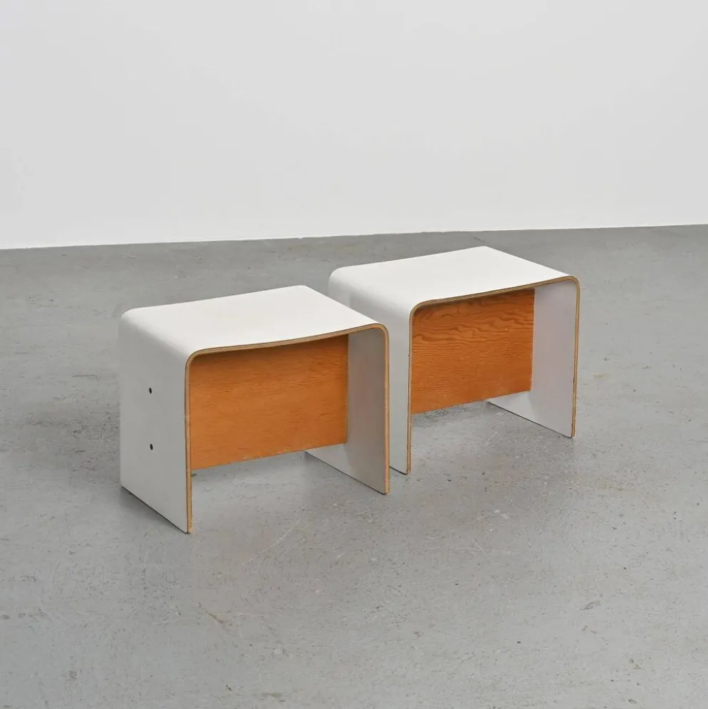 Pierre Guariche, paire de tables de chevet pour la Plagne, vers 1968