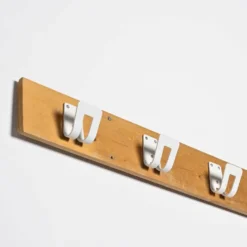 Pierre Guariche : Portemanteau pour La Plagne, circa 1968