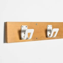 Pierre Guariche : Portemanteau pour La Plagne, circa 1968