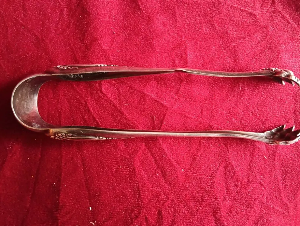 Pince a sucre ancienne en metal argente style louis xvi/napoleon iii