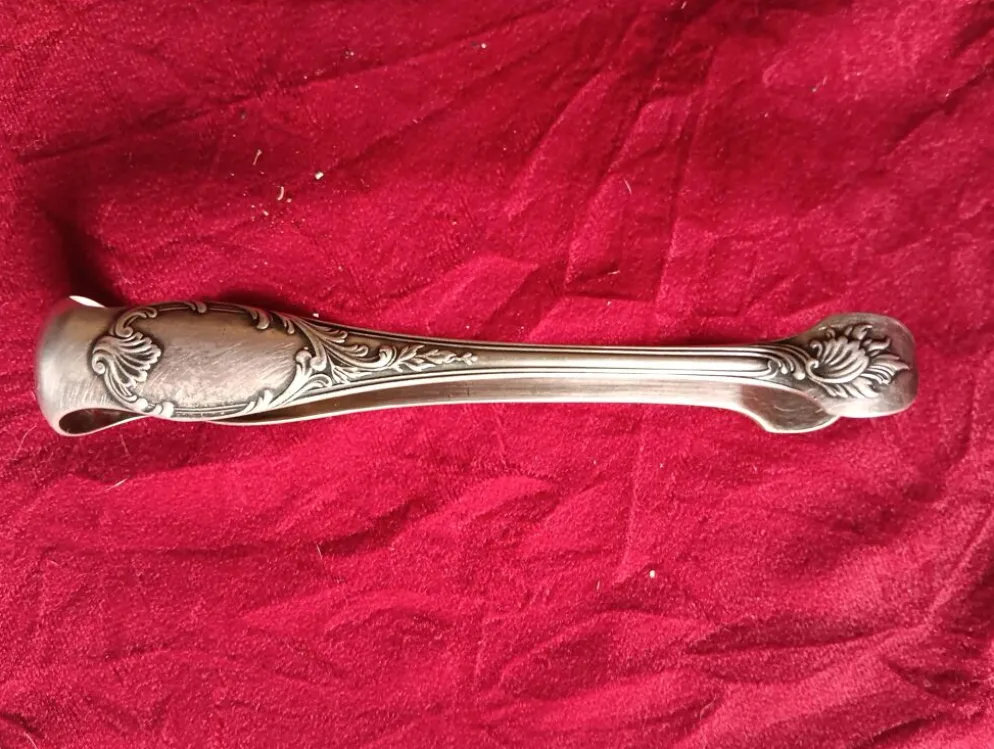 Pince a sucre ancienne en metal argente "christofle" style louis xv rocaill