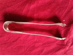 Pince a sucre en metal argente style art nouveau