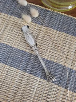 Pince à sucre argenté décor Louis XVI