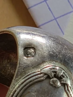 Pince à sucre de la maison Christofle art nouveau