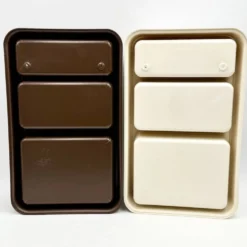 Plastra wall shelves, French design from the 70s.