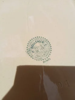 Plat ancien en terre de fer Choisy le Roi