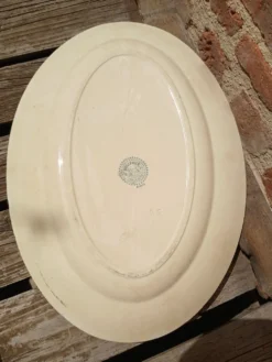 Plat ancien en terre de fer Choisy le Roi