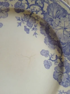 Plat ancien en terre de fer Sarreguemines