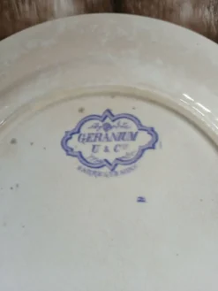 Plat ancien en terre de fer Sarreguemines