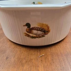 Plat ancien porcelaine à feu Sarreguemines Digoin – Décor chasse