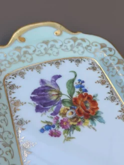 Plat à cake en porcelaine de Saxe à décor floral « Deutsche Blumen »