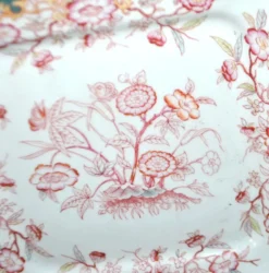 Plat carré en porcelaine Sarreguemines modèle Minton 215, décor japonisant