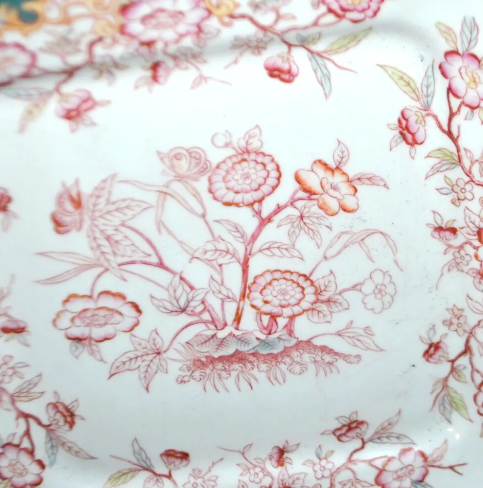 Plat carré en porcelaine Sarreguemines modèle Minton 215, décor japonisant