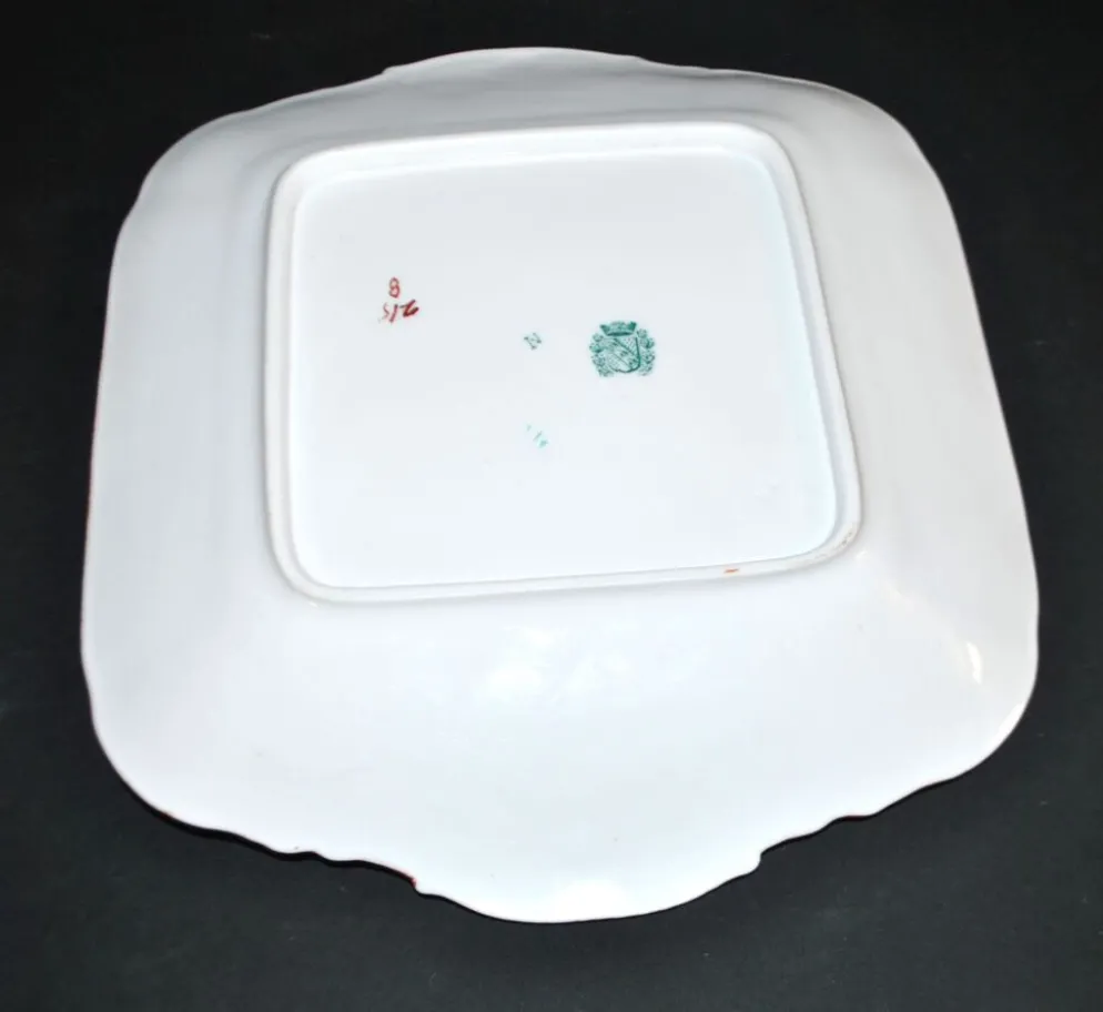 Plat carré en porcelaine Sarreguemines modèle Minton 215, décor japonisant