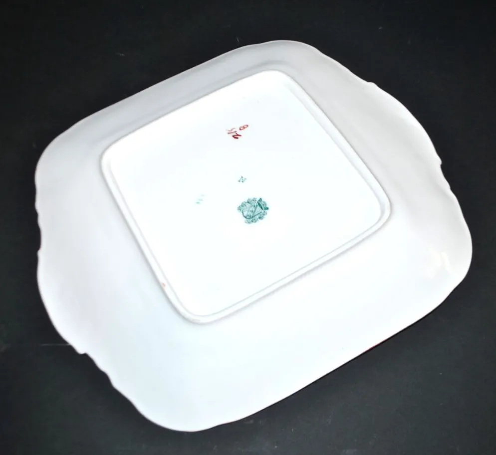 Plat carré en porcelaine Sarreguemines modèle Minton 215, décor japonisant