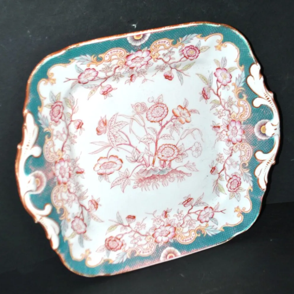 Plat carré en porcelaine Sarreguemines modèle Minton 215, décor japonisant