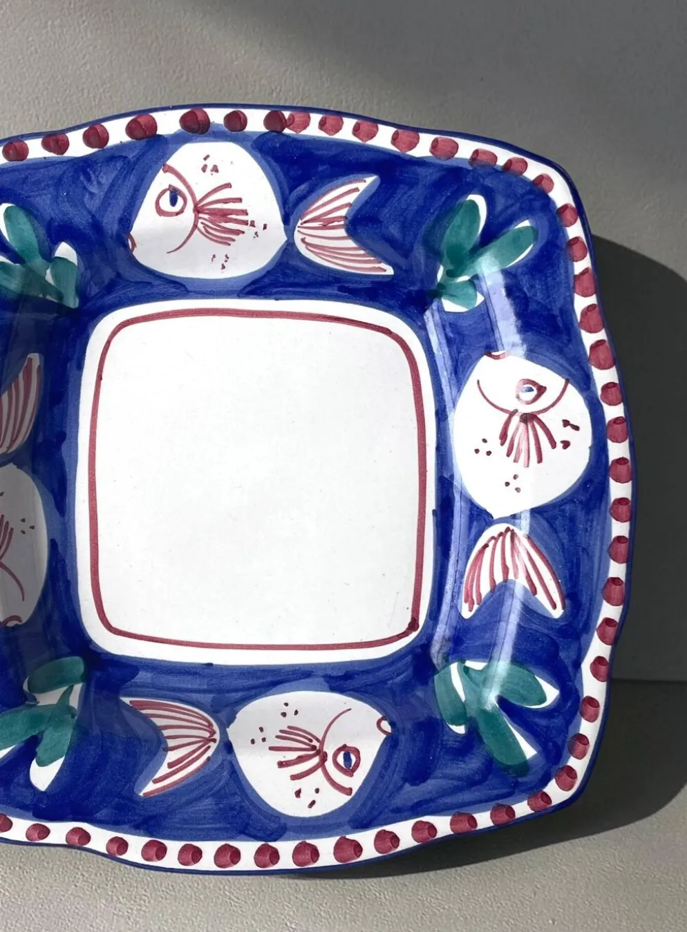 Plat carré vintage en majolique SOLIMENE Vietri, poissons, années 1970-80