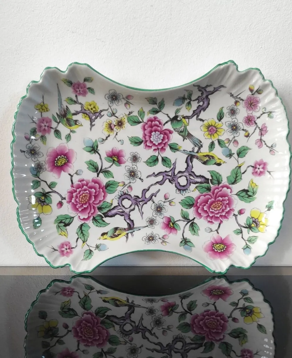 Plat chantourné vintage en faïence