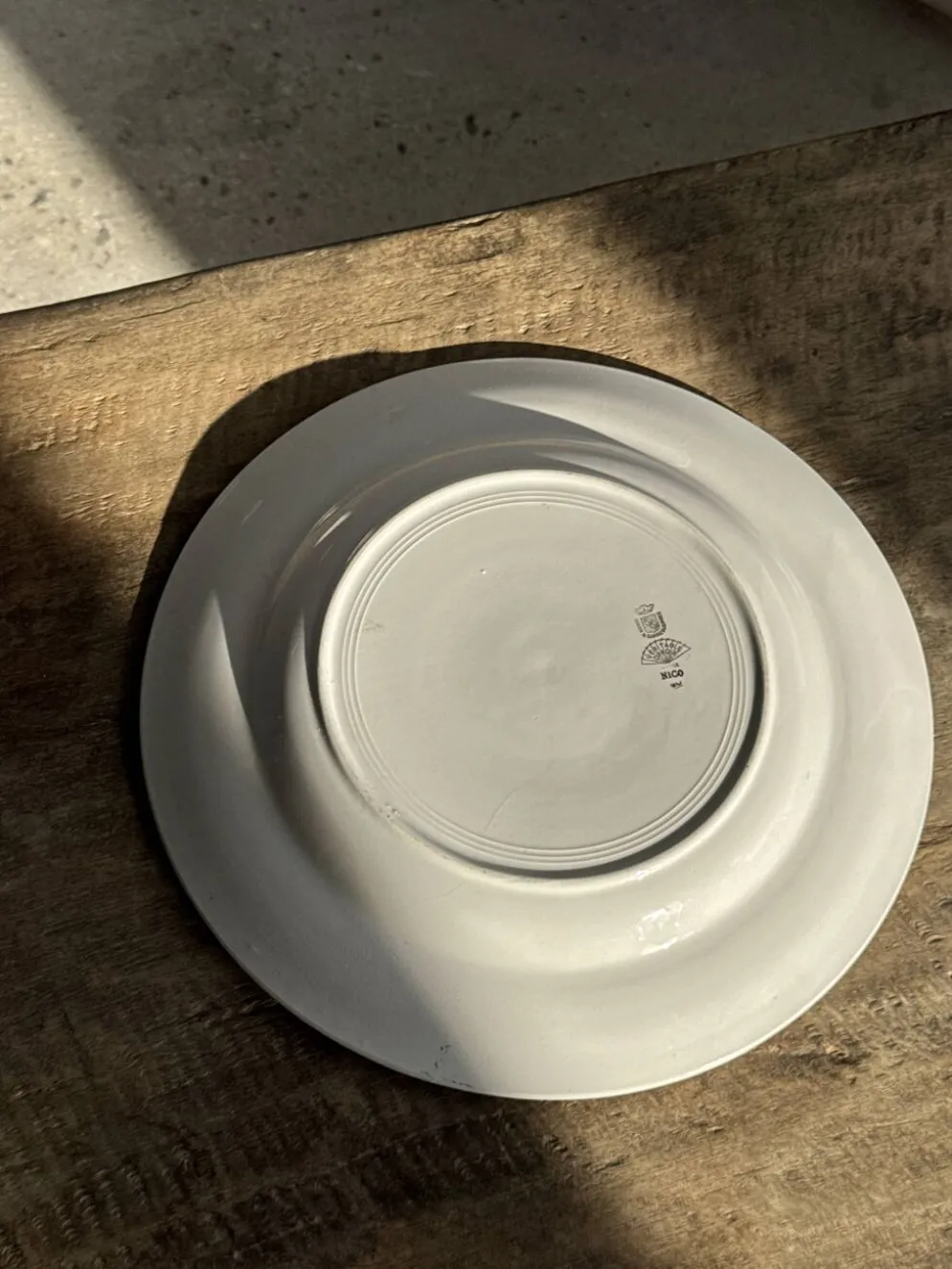 Plat circulaire modèle Nico doré Digoin Sarreguemines D30,5