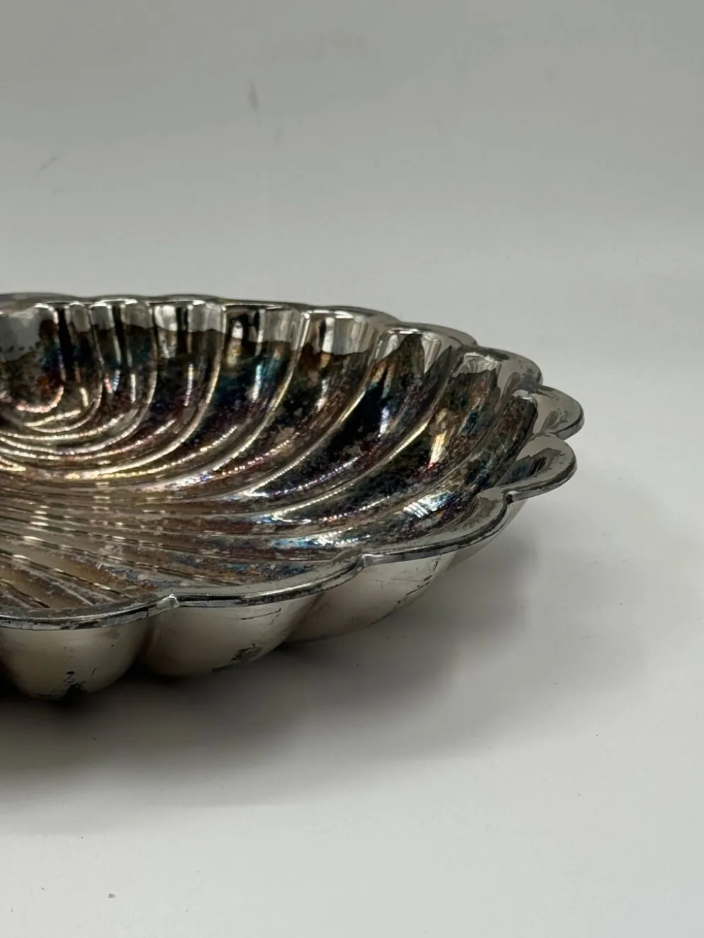 Plat coquille Saint-Jacques vintage en métal argenté