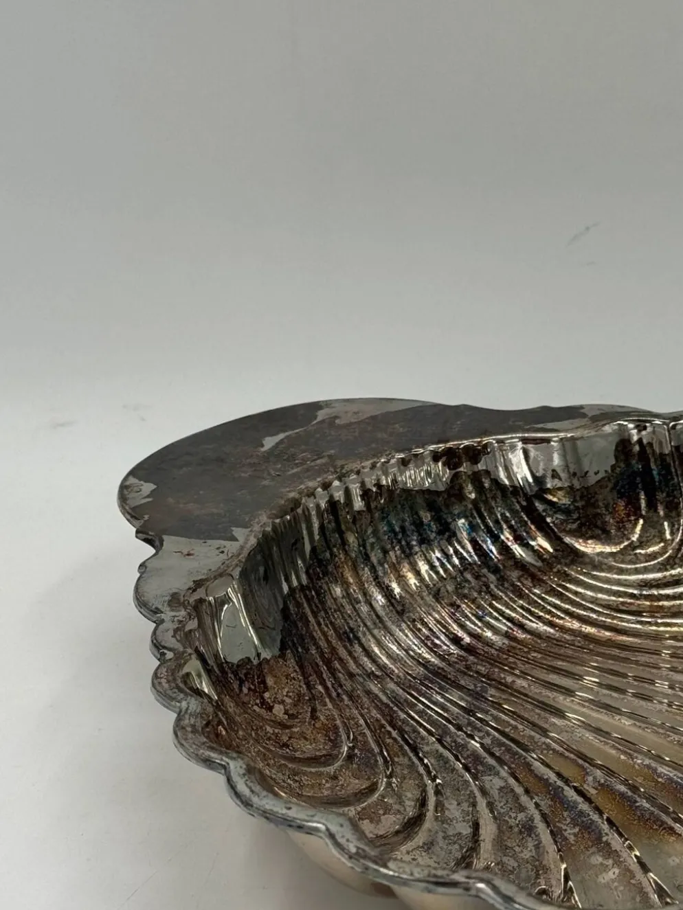 Plat coquille Saint-Jacques vintage en métal argenté