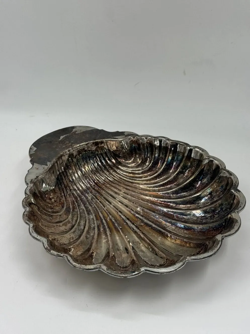 Plat coquille Saint-Jacques vintage en métal argenté