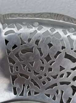 Plat coupe corbeille en métal argenté Alessi