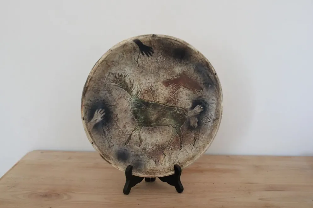 Plat décoratif vintage signé armen – céramique décor pariétal lascaux – années 60/70