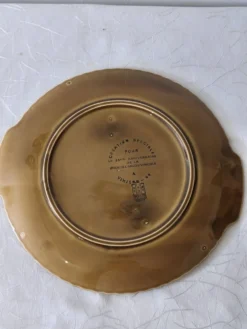 Plat de présentation vintage en faïence de Gien création spéciale Chambord