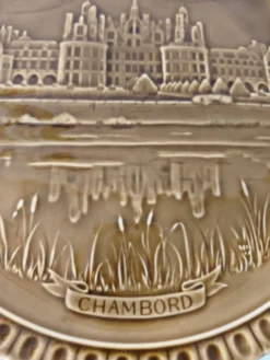 Plat de présentation vintage en faïence de Gien création spéciale Chambord