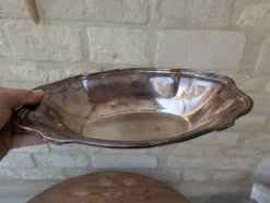 Plat de service creux / corbeille en métal argenté Ercuis 31x19cm 650g