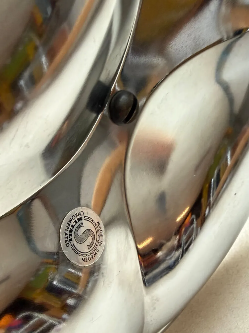 Plat de service en chrome suédois des années 1960