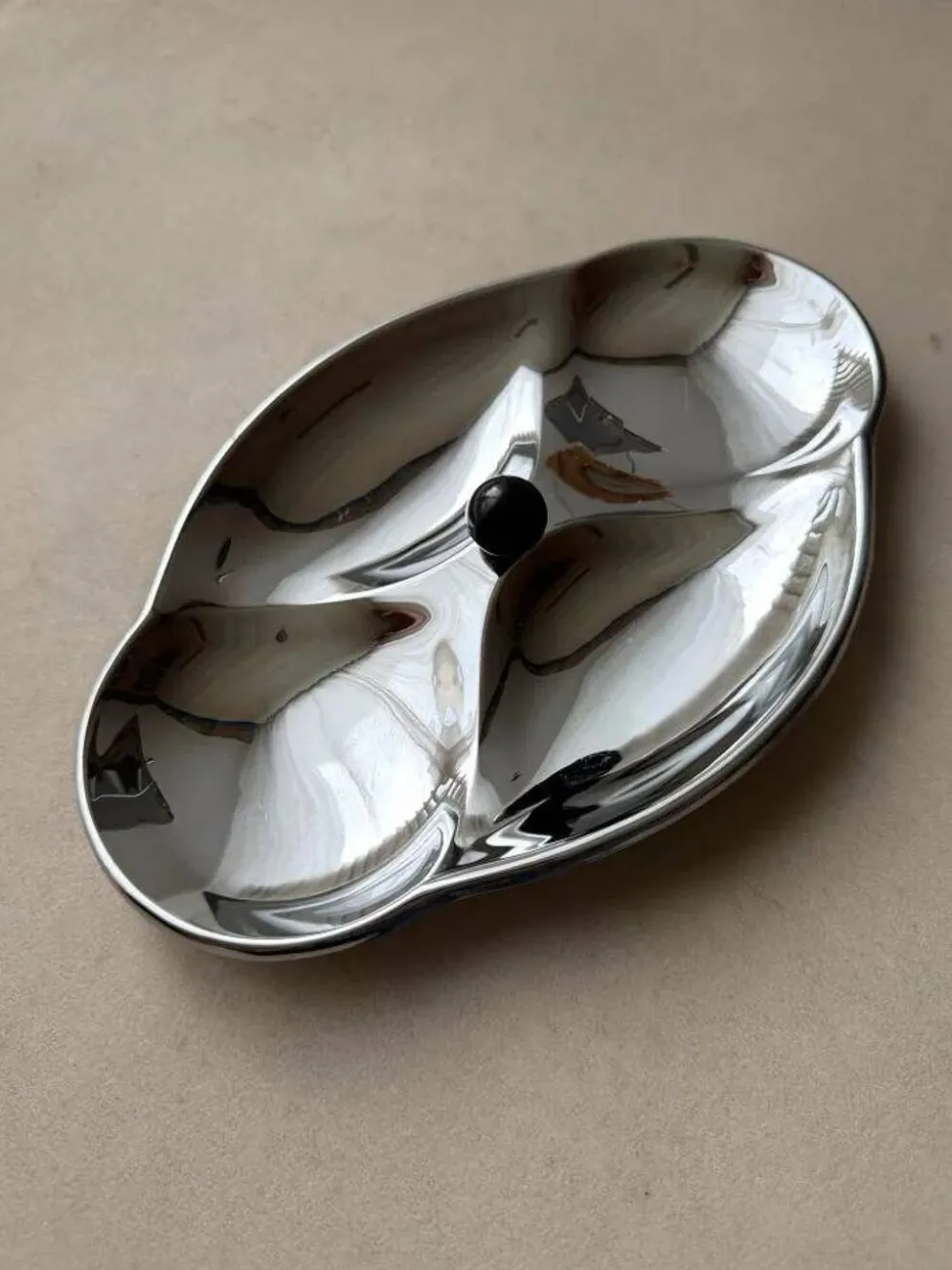 Plat de service en chrome suédois des années 1960