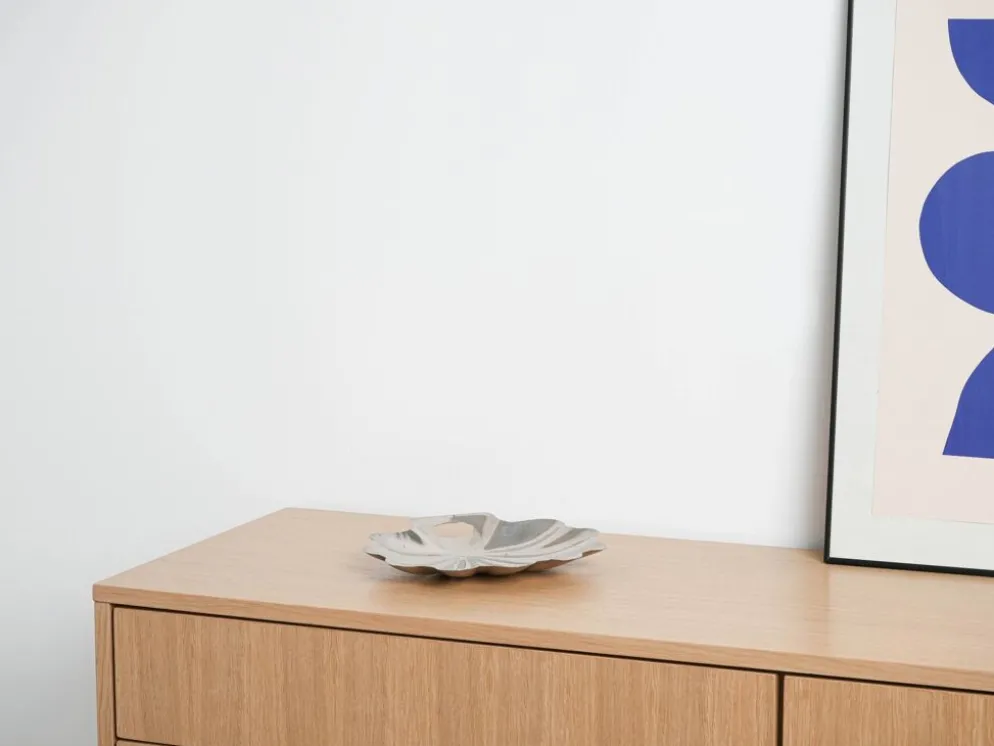 Plat de service en forme de coquillage, en acier inoxydable, design danois, années 1970, fabriqué au Danemark.
