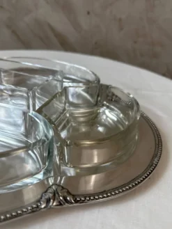 Plat de service en métal argenté