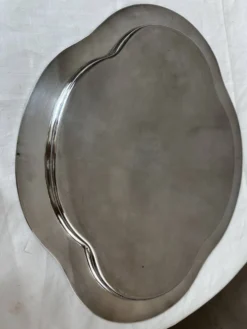 Plat de service en métal argenté