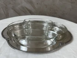Plat de service en métal argenté