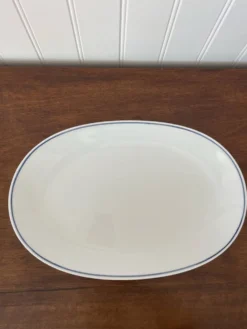 Plat de service ovale porcelaine de Paris
