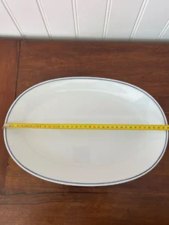Plat de service ovale porcelaine de Paris