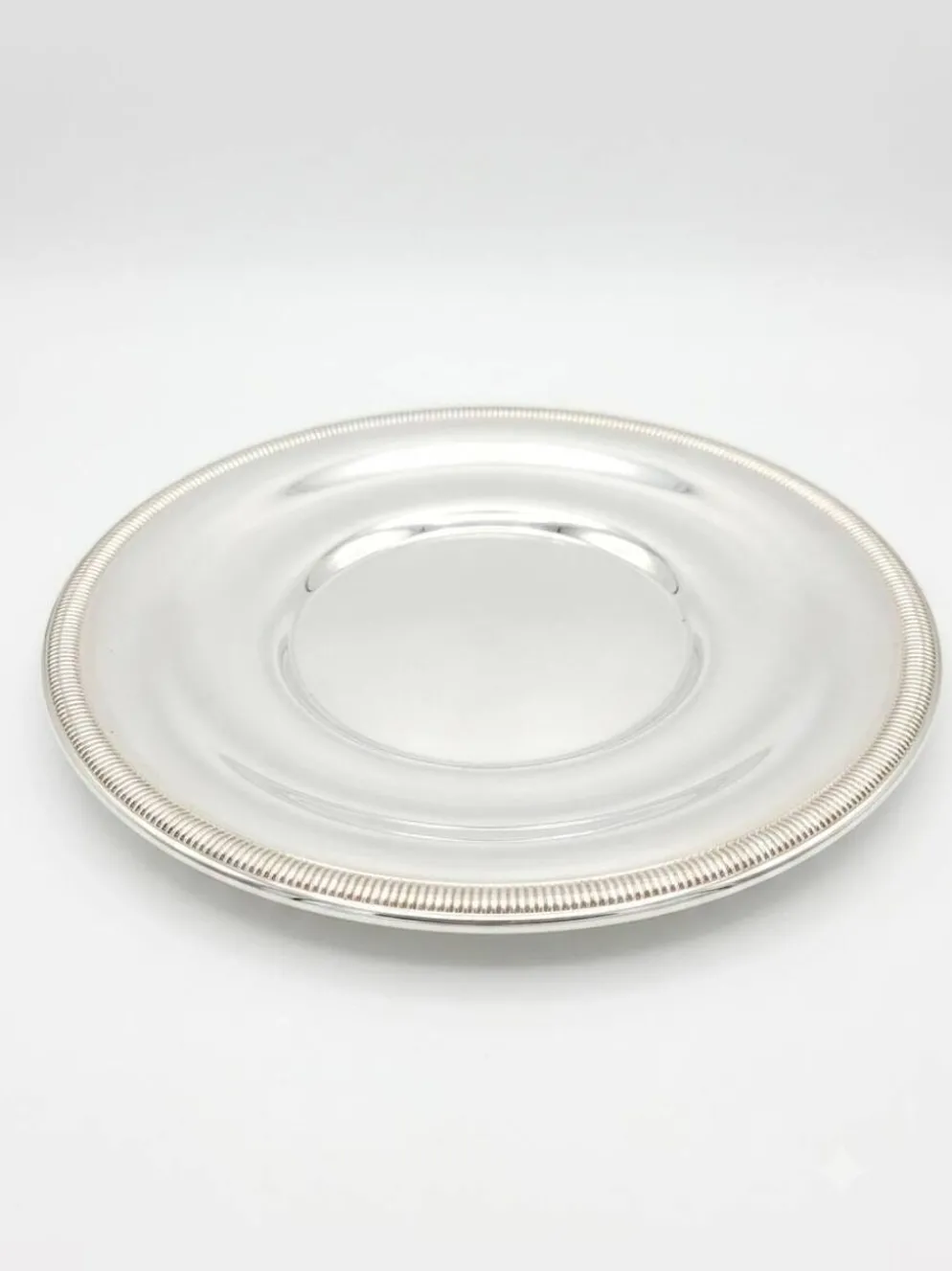 Plat de service rond en métal argenté – Orfèvrerie de France