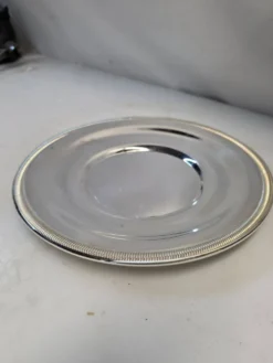 Plat de service rond en métal argenté – Orfèvrerie de France