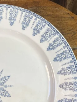 Plat de service, terre de fer, collection Annam, Gien