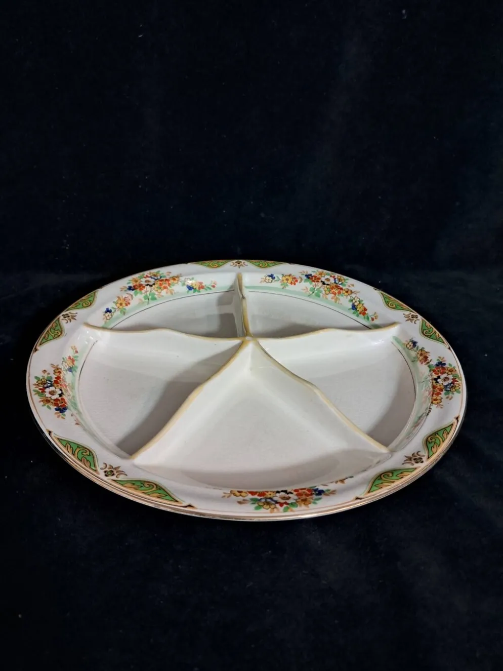 plat de service vintage avec compartiments en céramique anglais
