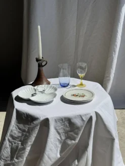 Plat de service vintage en porcelaine blanche à coquillages MP Samie D26 H4
