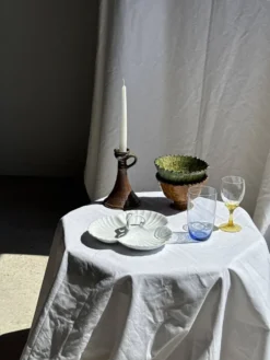 Plat de service vintage en porcelaine blanche à coquillages MP Samie D26 H4