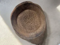 Plateau ancien indien sculpté en bois massif « Rosace »