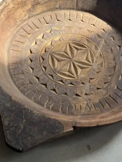 Plateau ancien indien sculpté « Étoile »