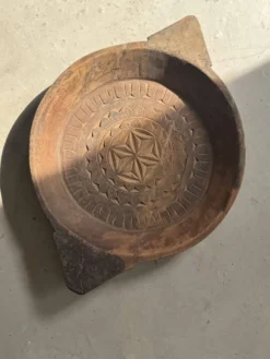 Plateau ancien indien sculpté « Étoile »