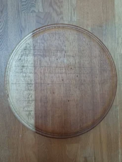 Plateau artisanal en bois tourné